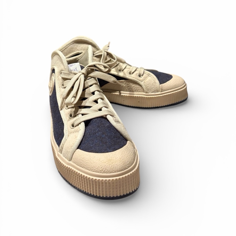 Sanjo K-100 Burel Wool Unisex Beige and Navy Sneakers.
